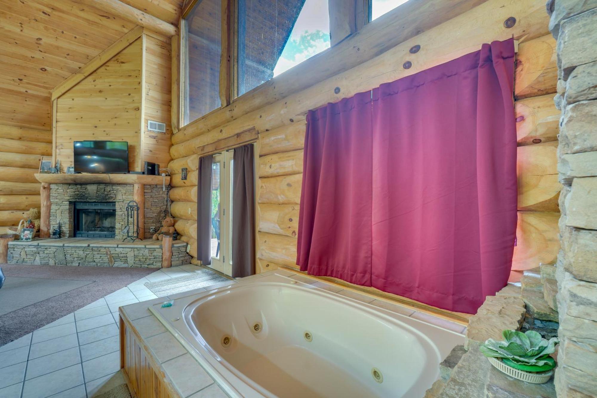 Gatlinburg Cabin With Hot Tub About 11 Miles To Downtown Eksteriør bilde